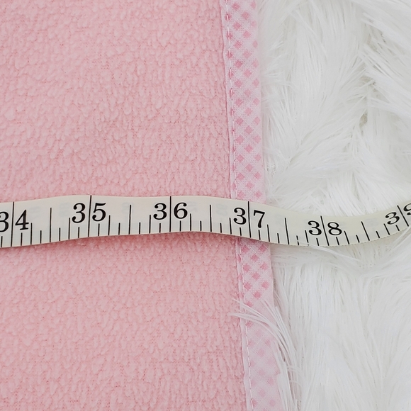 PREOWNED-Disney Pink Kids Blanket with Embroidered Character Piglet Girl - Picture 3 of 4